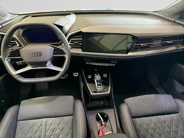 AUDI Q4 e-tron (2025) — foto 7 van 10