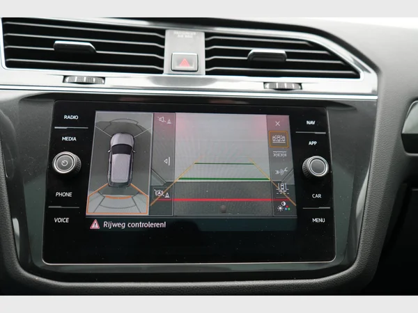 VOLKSWAGEN Tiguan Allspace (2018) — foto 11 van 32