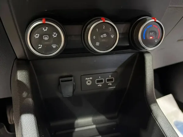Renault Clio (2019) — foto 4 van 22