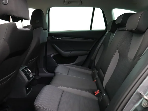 SKODA Octavia Combi (2024) — foto 4 van 18