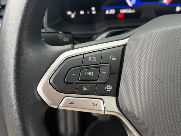 VOLKSWAGEN Polo (2023) — foto 3 van 20