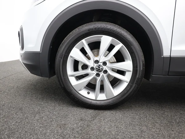 VOLKSWAGEN T-Cross (2021) — foto 10 van 19