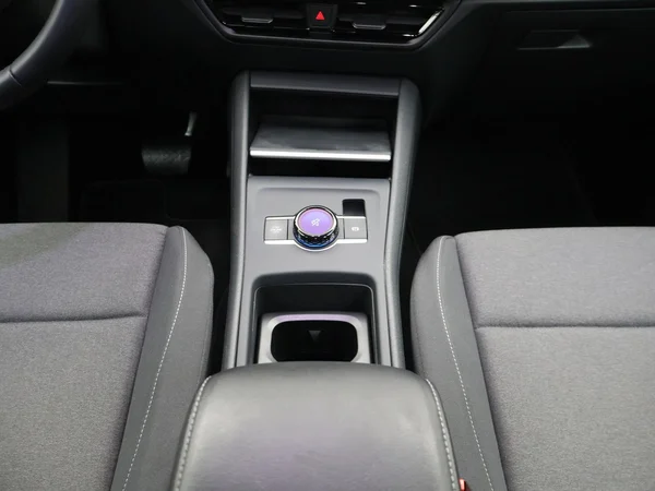 VOLKSWAGEN Tiguan (2025) — foto 5 van 27