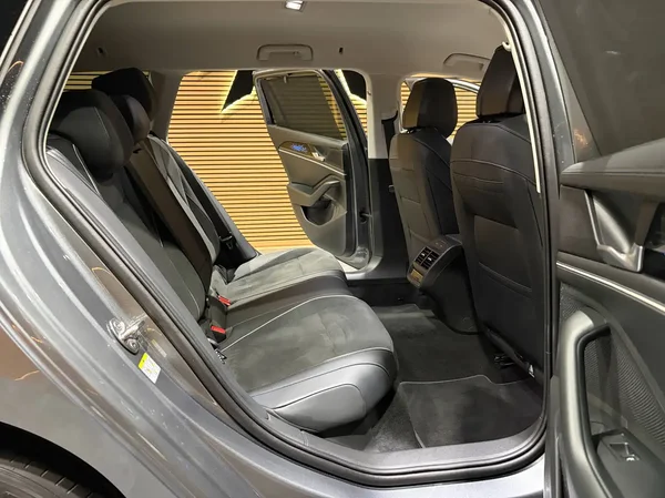 Volkswagen Passat (2024) — foto 18 van 31