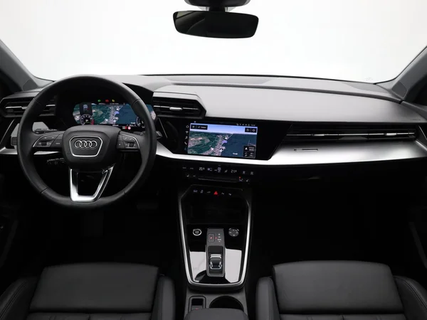 AUDI A3 Sportback (2024) — foto 19 van 20