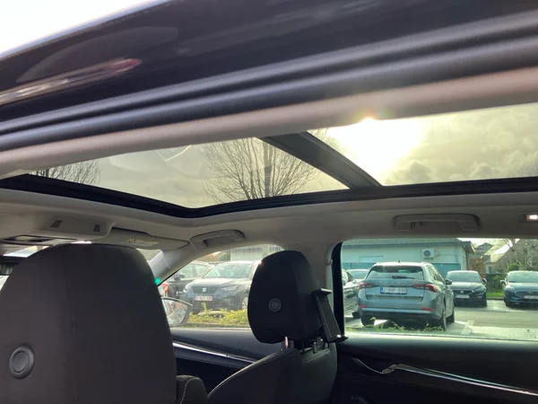 SKODA Octavia Combi PHEV (2024) — foto 15 van 26