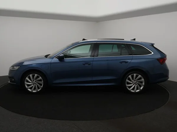 Škoda Octavia (2021) — foto 2 van 32