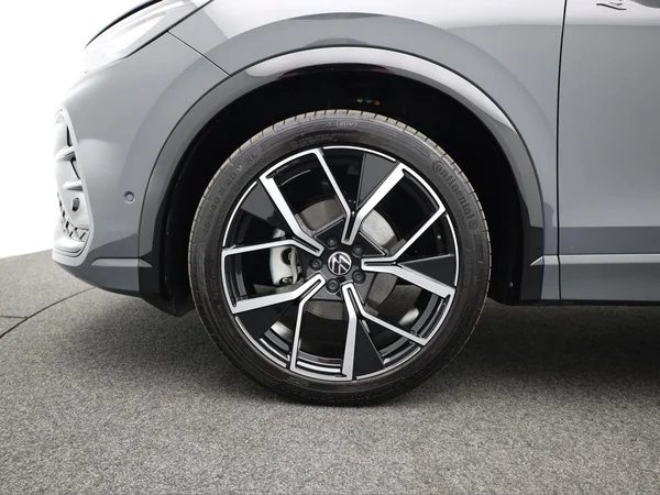 VOLKSWAGEN Tiguan (2025) — foto 5 van 24