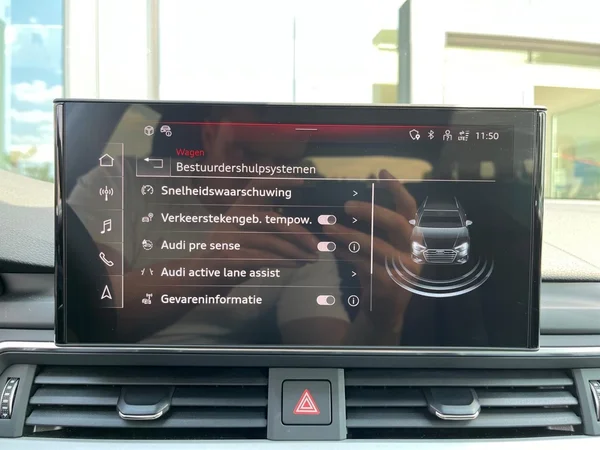 AUDI A4 Avant (2024) — foto 7 van 22