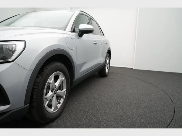 AUDI Q3 (2021) — foto 2 van 30