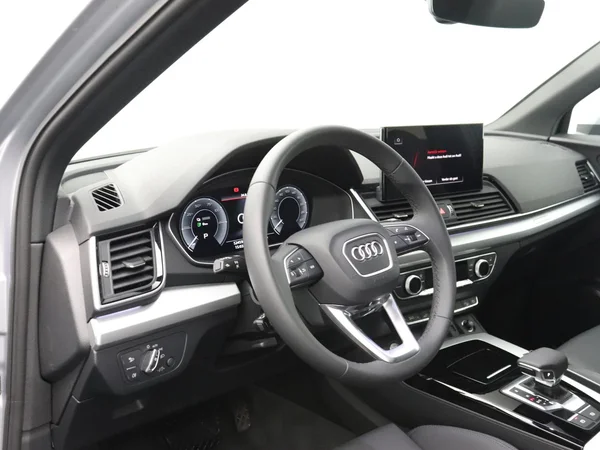 AUDI Q5 Sportback PHEV (2024) — foto 17 van 19