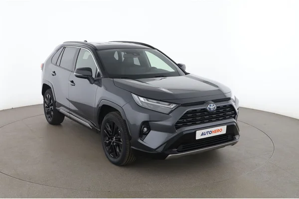 Toyota RAV4 (2023) — foto 14 van 16
