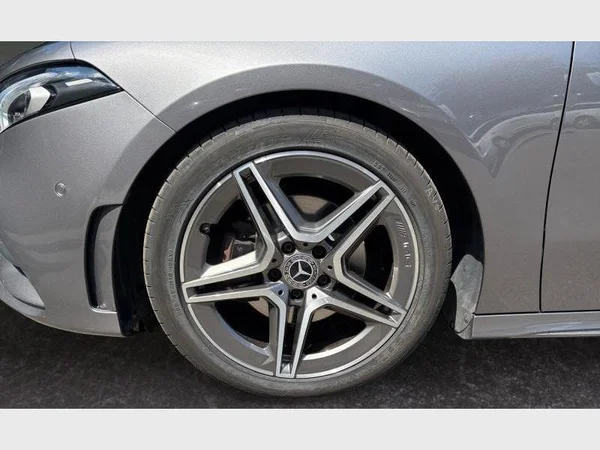 Mercedes-Benz A 180 (2022) — foto 25 van 27