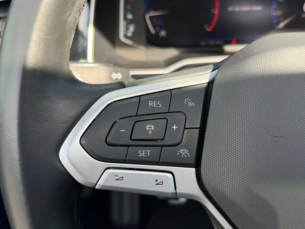 VOLKSWAGEN Taigo (2024) — foto 3 van 18
