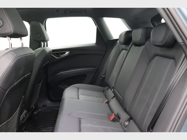 AUDI Q4 e-tron (2021) — foto 20 van 31
