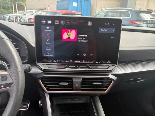 CUPRA Leon e-Hybrid (PHEV) (2025) — foto 2 van 23