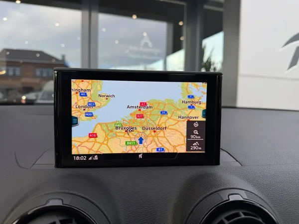 Audi Q2 (2017) — foto 2 van 19