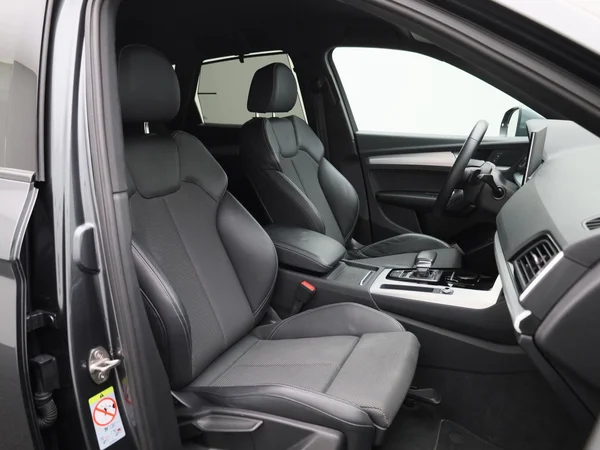 Audi Q5 (2023) — foto 29 van 44