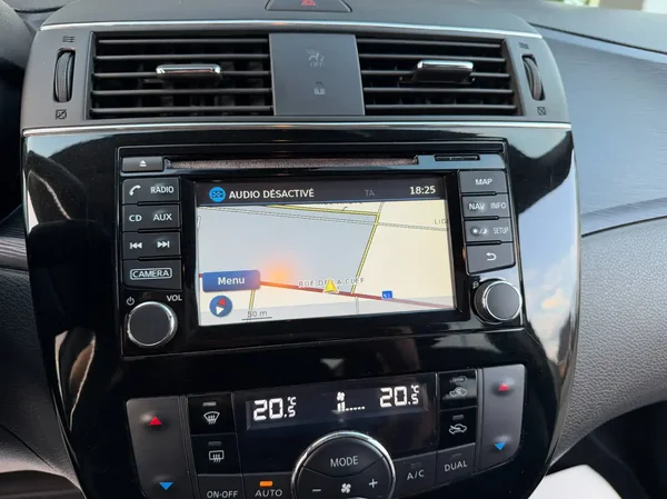 Nissan Pulsar (2017) — foto 5 van 20