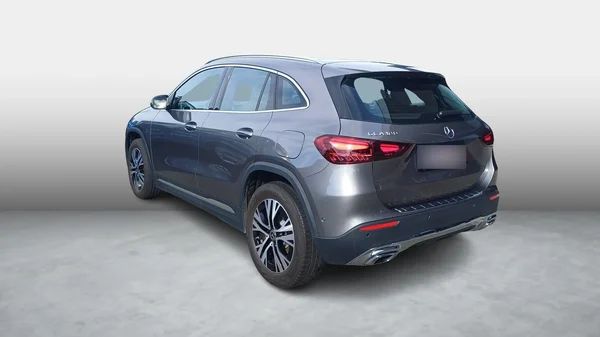Mercedes-Benz GLA (2023) — foto 2 van 7