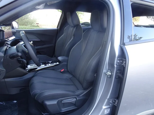 Peugeot 2008 (2025) — foto 3 van 24