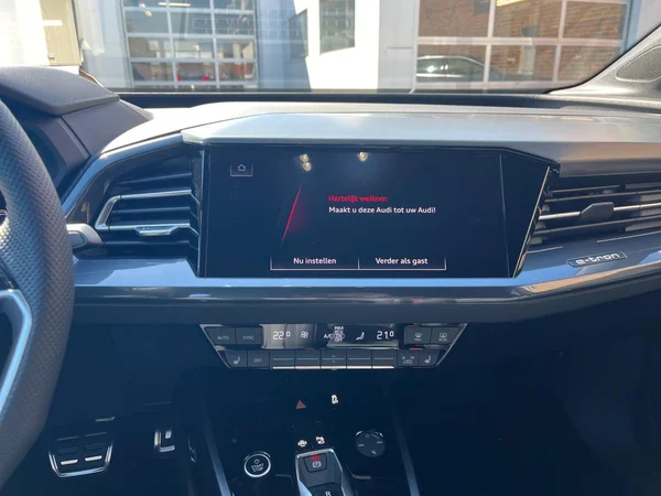 AUDI Q4 e-tron (2025) — foto 5 van 24