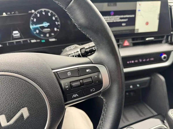 KIA Sportage (2022) — foto 11 van 28