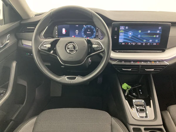 SKODA Octavia Combi (2022) — foto 7 van 36
