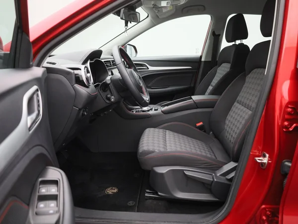 MG ZS EV (2023) — foto 5 van 40