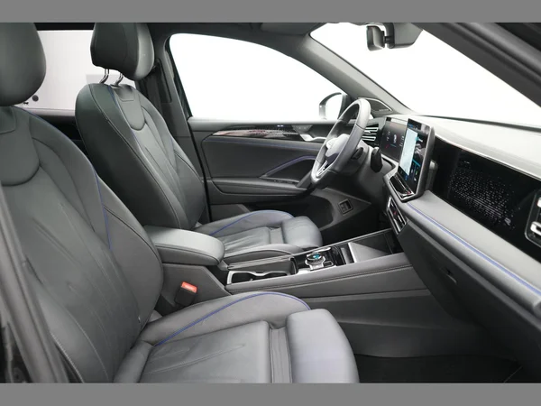 VOLKSWAGEN Tiguan eHybrid (PHEV) (2025) — foto 15 van 38