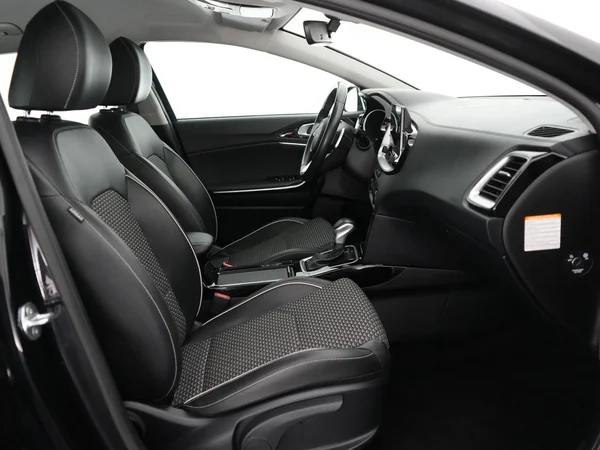 Kia cee'd (2024) — foto 4 van 21