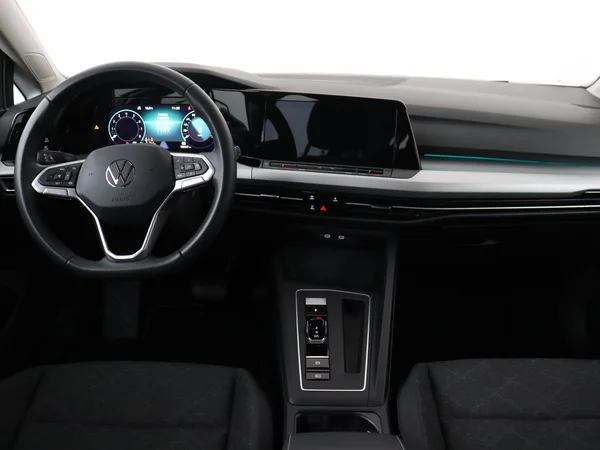 VOLKSWAGEN Golf (2024) — foto 24 van 24