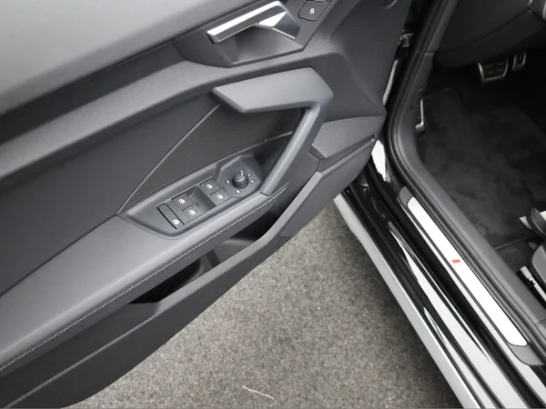 AUDI A3 Sedan (2024) — foto 3 van 20