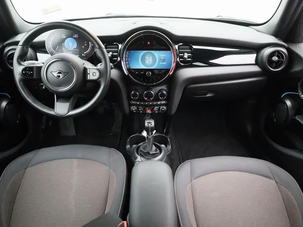 MINI One (2022) — foto 31 van 32