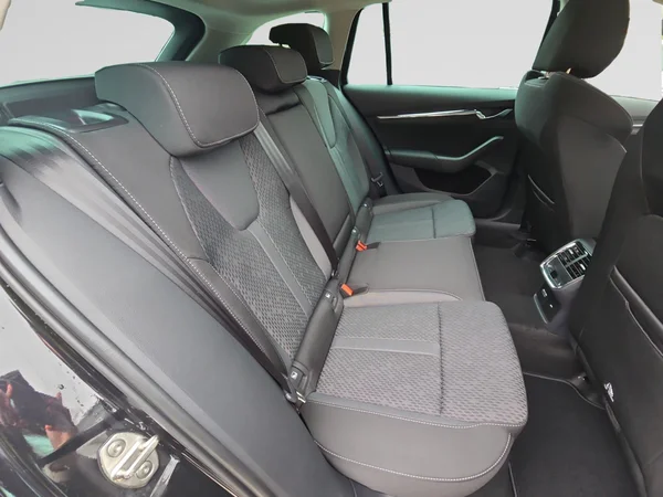SKODA Octavia Combi (2024) — foto 17 van 24