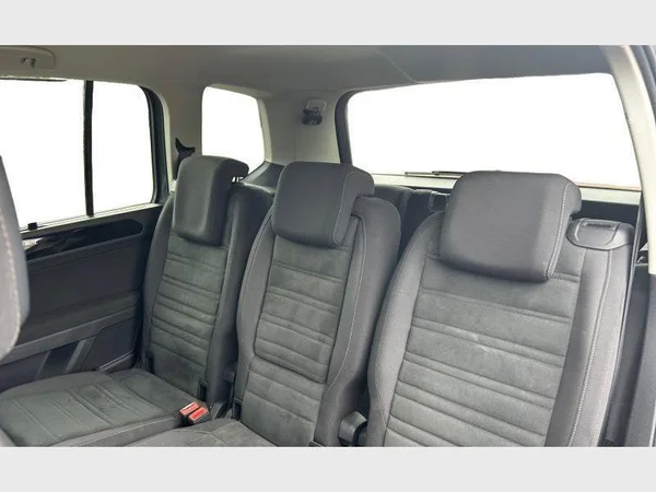 Volkswagen Touran (2020) — foto 2 van 31