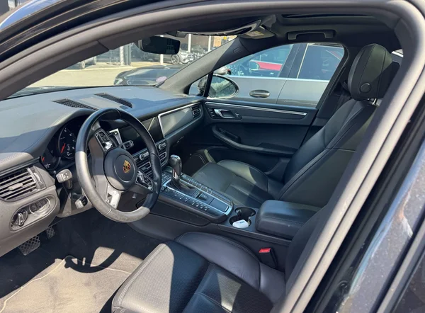 Porsche Macan (2021) — foto 2 van 4