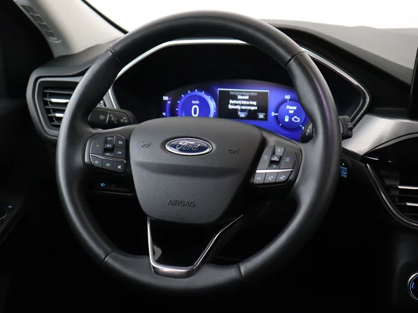 FORD Kuga (2022) — foto 14 van 29