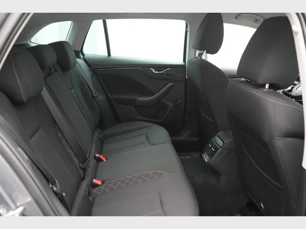 SKODA Scala (2022) — foto 7 van 29