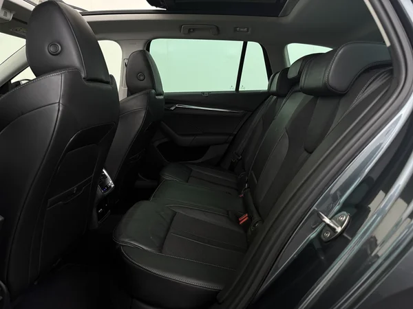 SKODA Octavia (2022) — foto 5 van 32