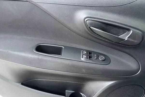 Fiat Punto (2017) — foto 5 van 21