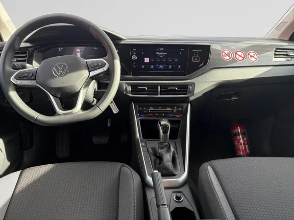 VOLKSWAGEN Polo (2026) — foto 2 van 24