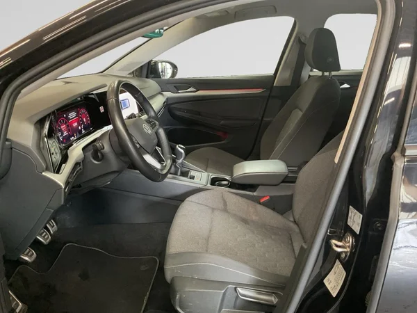 VOLKSWAGEN Golf VIII SW (2024) — foto 22 van 22