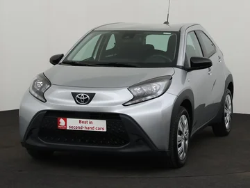 TOYOTA Aygo X (2023)