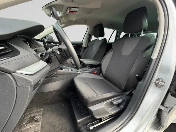 SKODA Octavia Combi (2025) — foto 4 van 24
