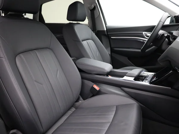 AUDI e-tron Sportback (2023) — foto 4 van 26