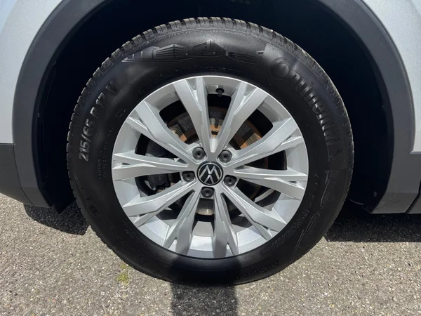 VOLKSWAGEN Tiguan (2022) — foto 8 van 23