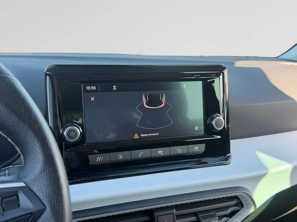 SEAT Arona (2023) — foto 9 van 18