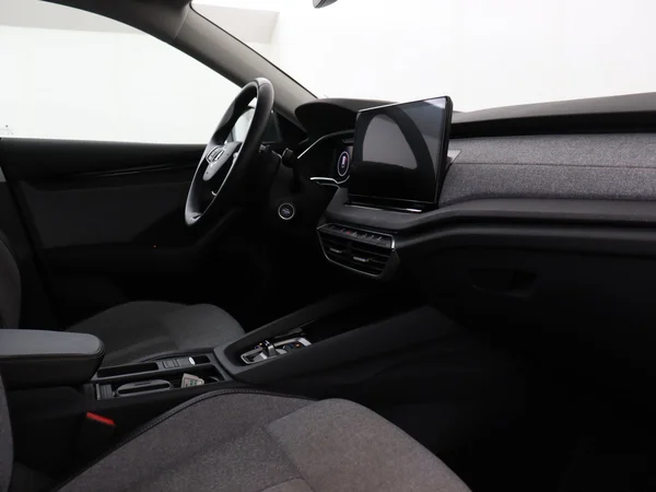 SKODA Octavia Combi (2024) — foto 12 van 18