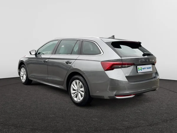 SKODA Octavia Combi (2025) — foto 21 van 21